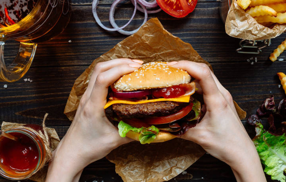 Σε κρίσιμη κατάσταση νοσηλεύεται στη ΜΕΘ του νοσοκομείου «Γ. Γεννηματάς» ένας 22χρονος, ο οποίος συμμετείχε σε ένα επικίνδυνο