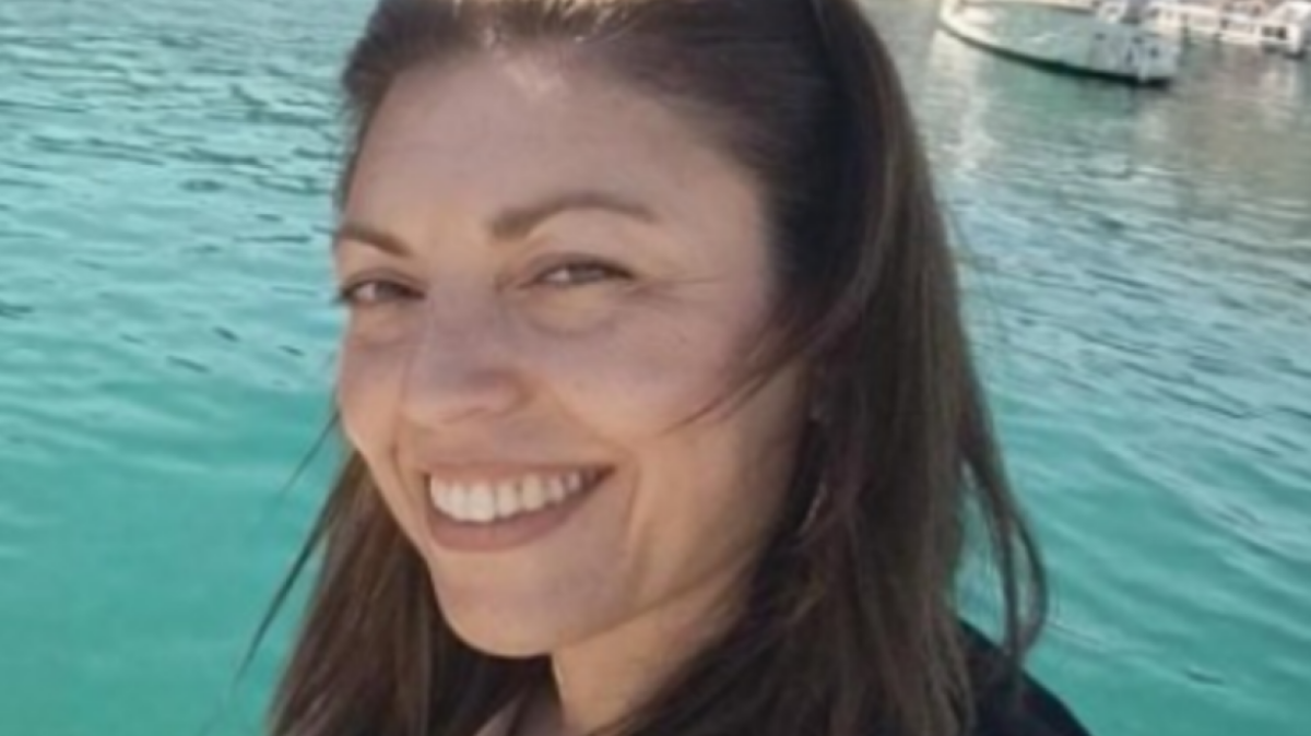 Περίεργη τροπή παίρνει η εξαφάνιση της 43χρονης μητέρας τριών παιδιών στην Κρήτη, καθώς ο πρώην σύντροφός της εντοπίστηκε νεκρός