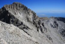 Τραυματισμένη ορειβάτισσα μεταφέρθηκε με ασφάλεια από δύσβατο σημείο στον Όλυμπο